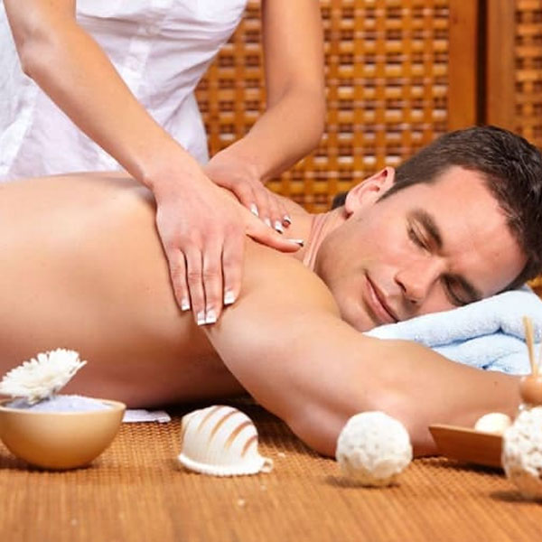 Read more about the article Dry Massage in Banani: Perfect Therapy for Muscle Recovery